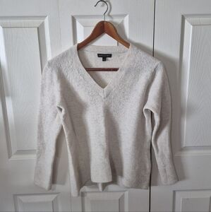 Banana Republic Womens Merino Wool Blend Cream V-Neck Sweater